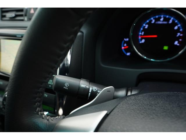 ●多彩な装備でご納得頂けるお車だと思います。お客様にご納得頂けるお車を提供できるよう日々、努力いたします。ご来店の際は、どのようなことでもご相談ください。精一杯ご対応させて頂きます。