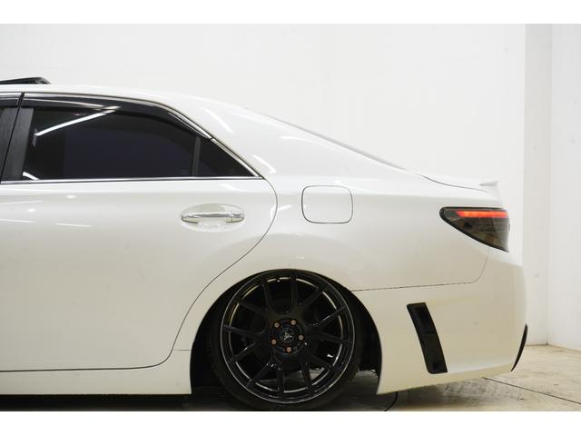 マークＸ ２５０Ｇ　リラックスセレクション　サンルーフ／社外車高調／社外ＷＯＲＫ１９インチ／３眼ヘッドライト／スモークテール／パワーシート／プッシュスタート／２色フォグランプ／ＢＲＡＳＨシートカバー／ＥＴＣ／フルカスタム／ローダウン／（17枚目）