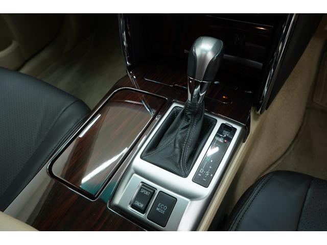 マークＸ ２５０Ｇ　リラックスセレクション　サンルーフ／社外車高調／社外ＷＯＲＫ１９インチ／３眼ヘッドライト／スモークテール／パワーシート／プッシュスタート／２色フォグランプ／ＢＲＡＳＨシートカバー／ＥＴＣ／フルカスタム／ローダウン／（32枚目）