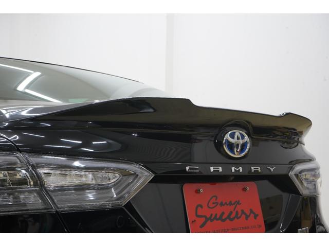 カムリ クリアテール/TRDエアロ/トランクスポイラー/新品TEIN車高調/新品マルチフォルケッタ20インチ/BRASHナット/Bluetooth/バックカメラ/パワーシート/ETC/ローダウン/フルカスタム(8枚目)