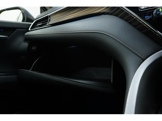 カムリ クリアテール/TRDエアロ/トランクスポイラー/新品TEIN車高調/新品マルチフォルケッタ20インチ/BRASHナット/Bluetooth/バックカメラ/パワーシート/ETC/ローダウン/フルカスタム(41枚目)