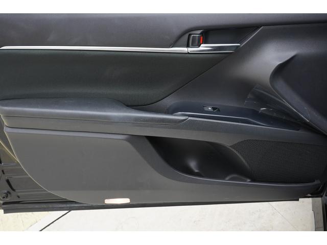 カムリ クリアテール/TRDエアロ/トランクスポイラー/新品TEIN車高調/新品マルチフォルケッタ20インチ/BRASHナット/Bluetooth/バックカメラ/パワーシート/ETC/ローダウン/フルカスタム(70枚目)