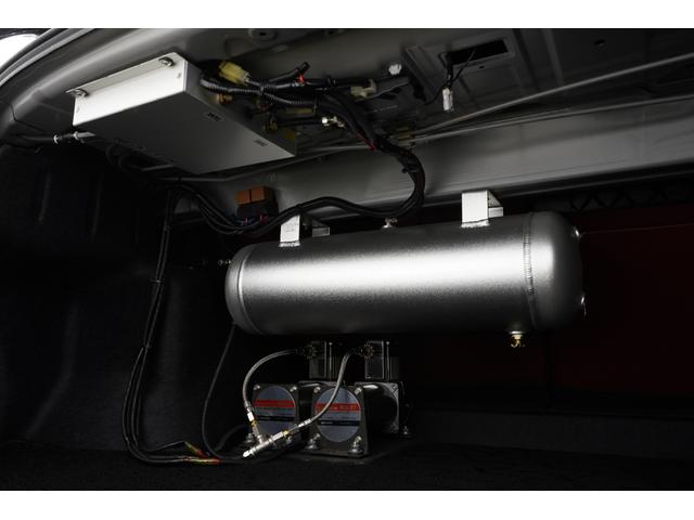 マークＸ ２５０Ｇ　リラックスセレクション　社外エアサス／エイムゲイン２０インチ／前期スモークヘッドライト・テールランプ／社外ストレートマフラー／トランクスポイラー／社外エアロ／Ｂｌｕｅｔｏｏｔｈ／バックカメラ／パワーシート／フルカスタム／（6枚目）