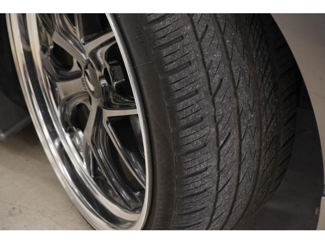 マークＸ ２５０Ｇ　リラックスセレクション　社外エアサス／エイムゲイン２０インチ／前期スモークヘッドライト・テールランプ／社外ストレートマフラー／トランクスポイラー／社外エアロ／Ｂｌｕｅｔｏｏｔｈ／バックカメラ／パワーシート／フルカスタム／（10枚目）