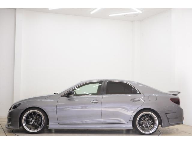 マークＸ ２５０Ｇ　リラックスセレクション　社外エアサス／エイムゲイン２０インチ／前期スモークヘッドライト・テールランプ／社外ストレートマフラー／トランクスポイラー／社外エアロ／Ｂｌｕｅｔｏｏｔｈ／バックカメラ／パワーシート／フルカスタム／（16枚目）