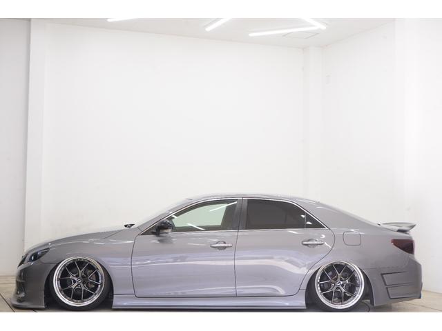 マークＸ ２５０Ｇ　リラックスセレクション　社外エアサス／エイムゲイン２０インチ／前期スモークヘッドライト・テールランプ／社外ストレートマフラー／トランクスポイラー／社外エアロ／Ｂｌｕｅｔｏｏｔｈ／バックカメラ／パワーシート／フルカスタム／（17枚目）