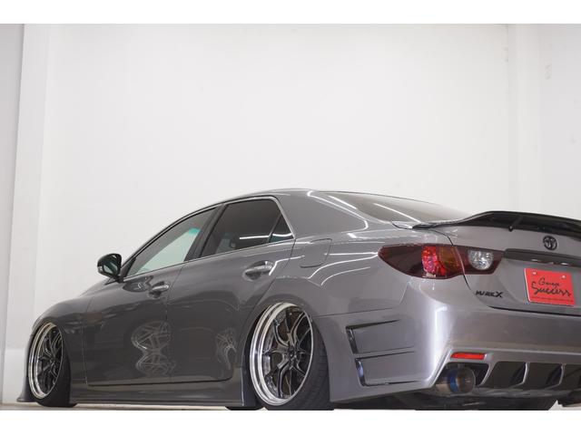 マークＸ ２５０Ｇ　リラックスセレクション　社外エアサス／エイムゲイン２０インチ／前期スモークヘッドライト・テールランプ／社外ストレートマフラー／トランクスポイラー／社外エアロ／Ｂｌｕｅｔｏｏｔｈ／バックカメラ／パワーシート／フルカスタム／（23枚目）