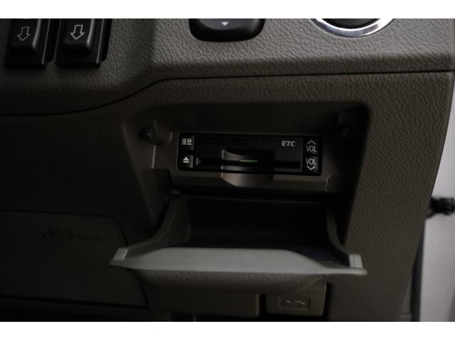 マークＸ ２５０Ｇ　リラックスセレクション　社外エアサス／エイムゲイン２０インチ／前期スモークヘッドライト・テールランプ／社外ストレートマフラー／トランクスポイラー／社外エアロ／Ｂｌｕｅｔｏｏｔｈ／バックカメラ／パワーシート／フルカスタム／（30枚目）