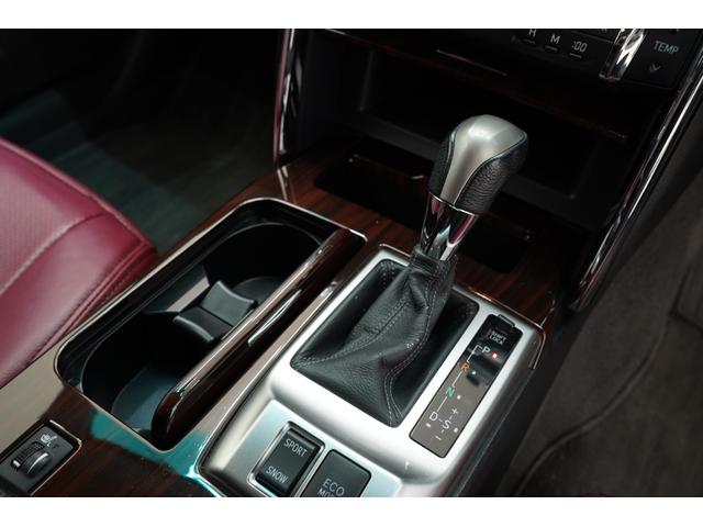 マークＸ ２５０Ｇ　リラックスセレクション　社外エアサス／エイムゲイン２０インチ／前期スモークヘッドライト・テールランプ／社外ストレートマフラー／トランクスポイラー／社外エアロ／Ｂｌｕｅｔｏｏｔｈ／バックカメラ／パワーシート／フルカスタム／（41枚目）