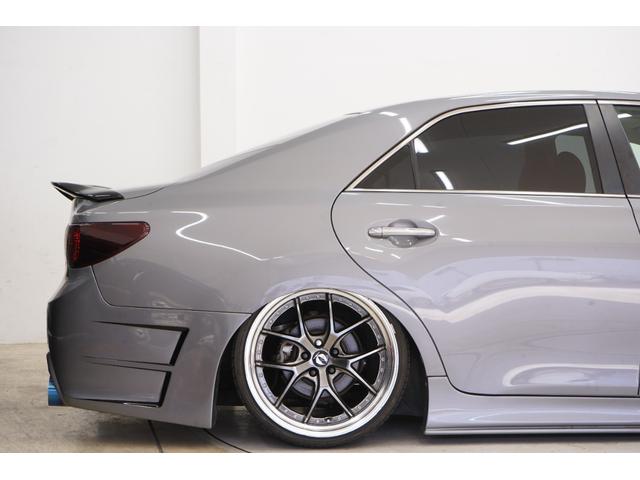 マークＸ ２５０Ｇ　リラックスセレクション　社外エアサス／エイムゲイン２０インチ／前期スモークヘッドライト・テールランプ／社外ストレートマフラー／トランクスポイラー／社外エアロ／Ｂｌｕｅｔｏｏｔｈ／バックカメラ／パワーシート／フルカスタム／（50枚目）