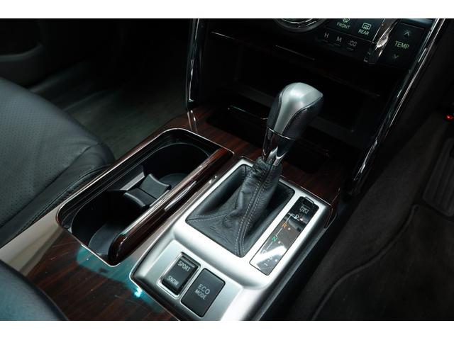 マークＸ ２５０Ｇ　リラックスセレクション　前後Ｇ’ｓバンパー／新品ＷＯＲＫジーストＳＴＸ１９インチ／新品タイヤ／新品ＴＥＩＮ車高調／ＢＲＡＳＨ３眼ヘッドライト／コウゴクテールランプ／２色フォグ／ＢＲＡＳＨナット／ＢＲＡＳＨシートカバー／ＥＴＣ（36枚目）