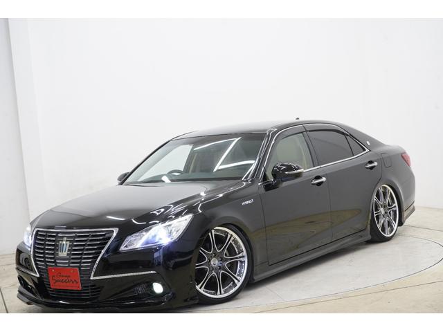 クラウンハイブリッド ロイヤルサルーン　ハイブリッド／社外エアロ／社外車高調／社外レオンハルト２０インチ／純正ヘッドライト・テールランプ／社外リアピースマフラー／パワーシート／シートヒーター／オートクルーズコントロール／バックカメラ／ＥＴＣ（6枚目）