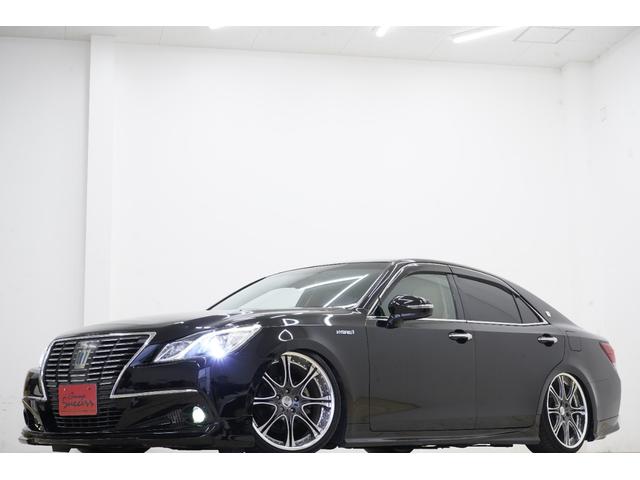 クラウンハイブリッド ロイヤルサルーン　ハイブリッド／社外エアロ／社外車高調／社外レオンハルト２０インチ／純正ヘッドライト・テールランプ／社外リアピースマフラー／パワーシート／シートヒーター／オートクルーズコントロール／バックカメラ／ＥＴＣ（7枚目）