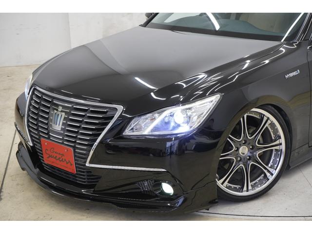 クラウンハイブリッド ロイヤルサルーン　ハイブリッド／社外エアロ／社外車高調／社外レオンハルト２０インチ／純正ヘッドライト・テールランプ／社外リアピースマフラー／パワーシート／シートヒーター／オートクルーズコントロール／バックカメラ／ＥＴＣ（9枚目）