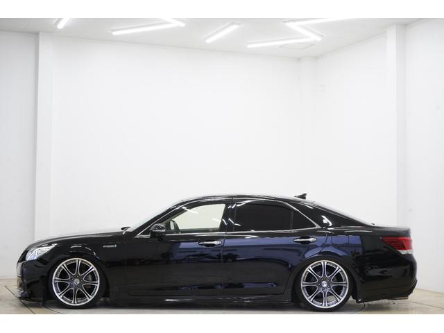 クラウンハイブリッド ロイヤルサルーン　ハイブリッド／社外エアロ／社外車高調／社外レオンハルト２０インチ／純正ヘッドライト・テールランプ／社外リアピースマフラー／パワーシート／シートヒーター／オートクルーズコントロール／バックカメラ／ＥＴＣ（11枚目）