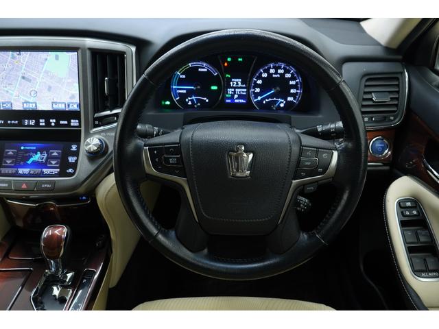 クラウンハイブリッド ロイヤルサルーン　ハイブリッド／社外エアロ／社外車高調／社外レオンハルト２０インチ／純正ヘッドライト・テールランプ／社外リアピースマフラー／パワーシート／シートヒーター／オートクルーズコントロール／バックカメラ／ＥＴＣ（22枚目）