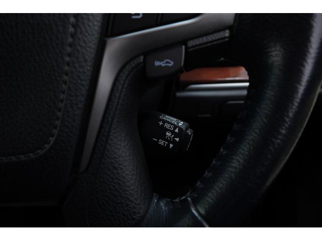 クラウンハイブリッド ロイヤルサルーン　ハイブリッド／社外エアロ／社外車高調／社外レオンハルト２０インチ／純正ヘッドライト・テールランプ／社外リアピースマフラー／パワーシート／シートヒーター／オートクルーズコントロール／バックカメラ／ＥＴＣ（25枚目）