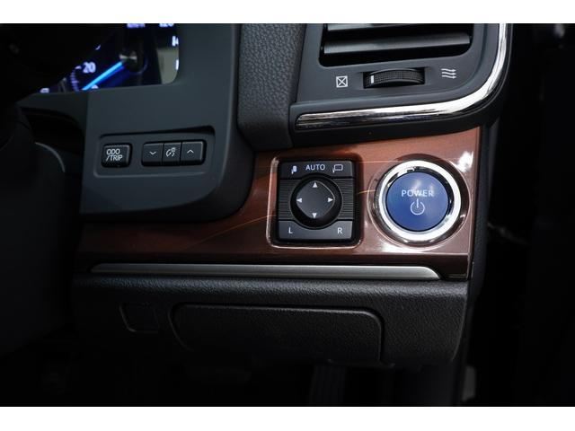 クラウンハイブリッド ロイヤルサルーン　ハイブリッド／社外エアロ／社外車高調／社外レオンハルト２０インチ／純正ヘッドライト・テールランプ／社外リアピースマフラー／パワーシート／シートヒーター／オートクルーズコントロール／バックカメラ／ＥＴＣ（28枚目）