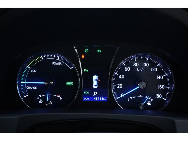 クラウンハイブリッド ロイヤルサルーン　ハイブリッド／社外エアロ／社外車高調／社外レオンハルト２０インチ／純正ヘッドライト・テールランプ／社外リアピースマフラー／パワーシート／シートヒーター／オートクルーズコントロール／バックカメラ／ＥＴＣ（30枚目）