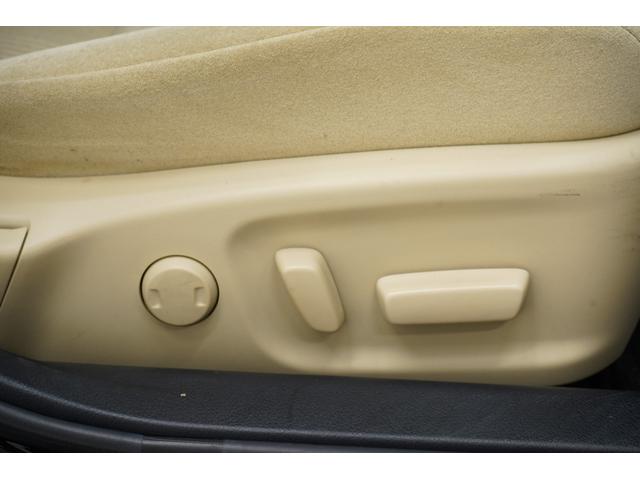 クラウンハイブリッド ロイヤルサルーン　ハイブリッド／社外エアロ／社外車高調／社外レオンハルト２０インチ／純正ヘッドライト・テールランプ／社外リアピースマフラー／パワーシート／シートヒーター／オートクルーズコントロール／バックカメラ／ＥＴＣ（67枚目）