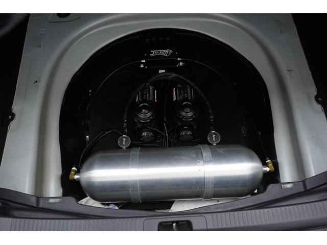 カムリ ＷＳ　ハーフレザー／社外エアサス／ＴＲＤエアロ／社外ＷＯＲＫクヴェル１９インチ／社外マフラー／社外テールランプ／トランクスポイラー／Ｂｌｕｅｔｏｏｔｈ／バックカメラ／ＥＴＣ２．０／運転席パワーシート／（4枚目）