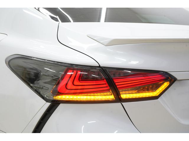 カムリ ＷＳ　ハーフレザー／社外エアサス／ＴＲＤエアロ／社外ＷＯＲＫクヴェル１９インチ／社外マフラー／社外テールランプ／トランクスポイラー／Ｂｌｕｅｔｏｏｔｈ／バックカメラ／ＥＴＣ２．０／運転席パワーシート／（7枚目）