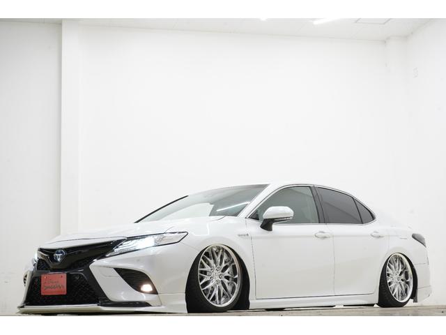 カムリ ＷＳ　ハーフレザー／社外エアサス／ＴＲＤエアロ／社外ＷＯＲＫクヴェル１９インチ／社外マフラー／社外テールランプ／トランクスポイラー／Ｂｌｕｅｔｏｏｔｈ／バックカメラ／ＥＴＣ２．０／運転席パワーシート／（11枚目）