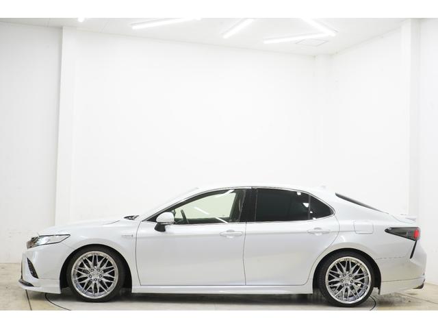 カムリ ＷＳ　ハーフレザー／社外エアサス／ＴＲＤエアロ／社外ＷＯＲＫクヴェル１９インチ／社外マフラー／社外テールランプ／トランクスポイラー／Ｂｌｕｅｔｏｏｔｈ／バックカメラ／ＥＴＣ２．０／運転席パワーシート／（14枚目）