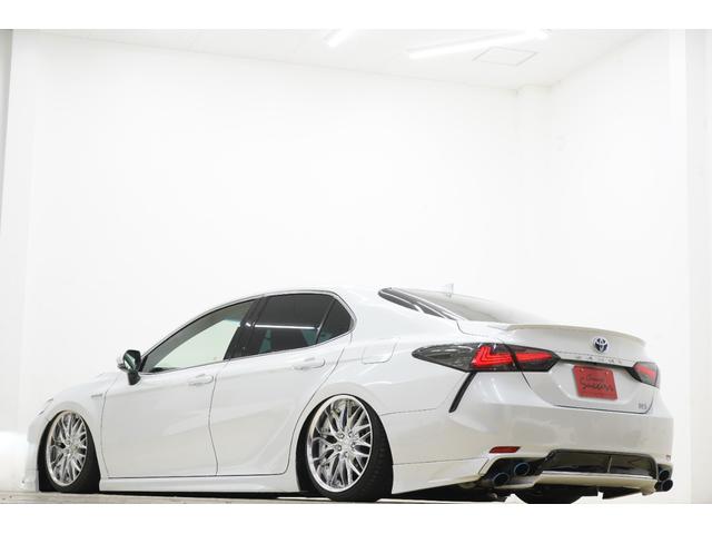 カムリ ＷＳ　ハーフレザー／社外エアサス／ＴＲＤエアロ／社外ＷＯＲＫクヴェル１９インチ／社外マフラー／社外テールランプ／トランクスポイラー／Ｂｌｕｅｔｏｏｔｈ／バックカメラ／ＥＴＣ２．０／運転席パワーシート／（19枚目）