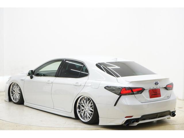 カムリ ＷＳ　ハーフレザー／社外エアサス／ＴＲＤエアロ／社外ＷＯＲＫクヴェル１９インチ／社外マフラー／社外テールランプ／トランクスポイラー／Ｂｌｕｅｔｏｏｔｈ／バックカメラ／ＥＴＣ２．０／運転席パワーシート／（20枚目）