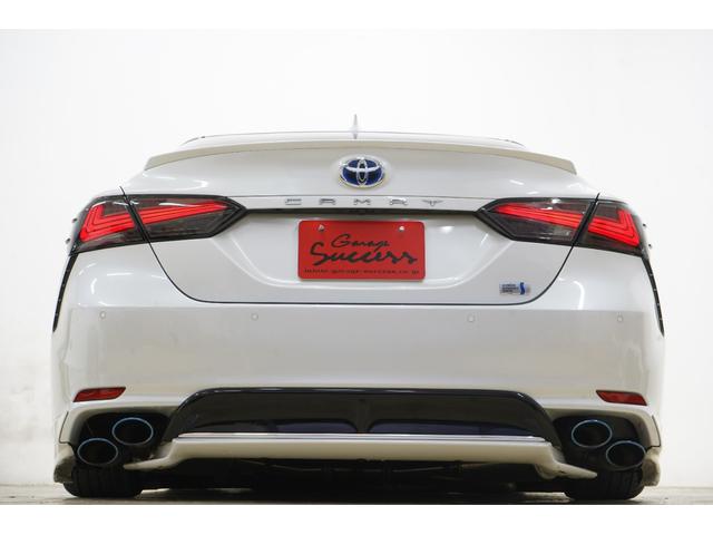 カムリ ＷＳ　ハーフレザー／社外エアサス／ＴＲＤエアロ／社外ＷＯＲＫクヴェル１９インチ／社外マフラー／社外テールランプ／トランクスポイラー／Ｂｌｕｅｔｏｏｔｈ／バックカメラ／ＥＴＣ２．０／運転席パワーシート／（61枚目）