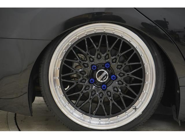 �V�i�e�s�w�P�X�C���`�𑕒����Ă���܂��I�}�[�N���Ƃ̑����΂�����ł��I