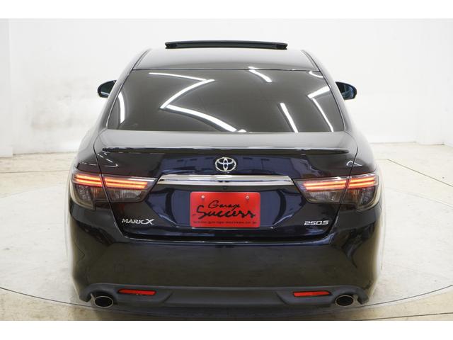 �������E�O���Ƃ��ɓ��Ђ̐��X�^�b�t�����J�ɃN���[�j���O���Ă���܂��I�i���ɂ́A���M�������Ă��q�l�̌䗈�X���҂����Ă���܂���