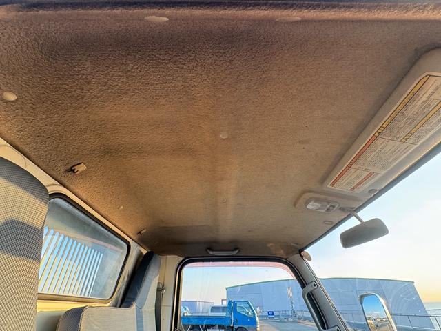 キャンター ダンプ　ＴＫＧ－ＦＢＡ３０　新明和製ダンプ　コボレーン　積載２０００ＫＧ　メッキミラーカバー　メッキコーナーカバ―　５ＭＴ　ラジオ　電動格納ミラー　フォグランプ　（Ｃ－３１）（準中型免許）（18枚目）