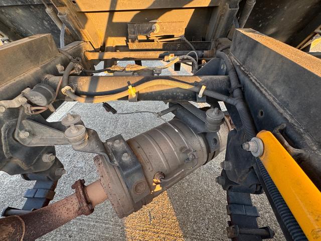 キャンター ダンプ　ＴＫＧ－ＦＢＡ３０　新明和製ダンプ　コボレーン　積載２０００ＫＧ　メッキミラーカバー　メッキコーナーカバ―　５ＭＴ　ラジオ　電動格納ミラー　フォグランプ　（Ｃ－３１）（準中型免許）（23枚目）