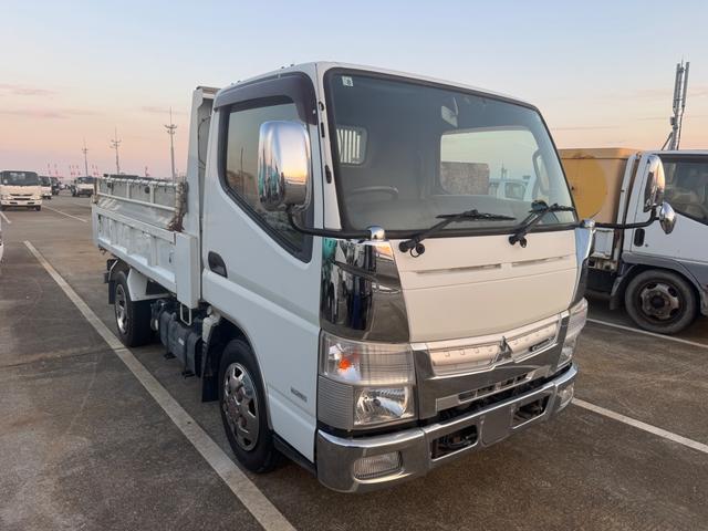 キャンター ダンプ　ＴＰＧ－ＦＢＡ６０　極東製強化ダンプ　４ナンバー　積載３トン　５ＭＴ　電動格納ミラー　メッキコーナー　メッキバンパー　メッキミラーカバー　メッキホイールキャップ　ＥＴＣ　黒内装　準中型免許（Ｃ－３２）（5枚目）