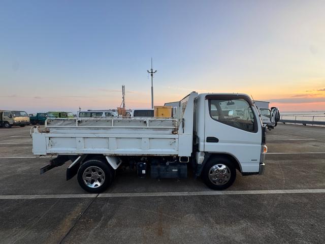 キャンター ダンプ　ＴＰＧ－ＦＢＡ６０　極東製強化ダンプ　４ナンバー　積載３トン　５ＭＴ　電動格納ミラー　メッキコーナー　メッキバンパー　メッキミラーカバー　メッキホイールキャップ　ＥＴＣ　黒内装　準中型免許（Ｃ－３２）（6枚目）