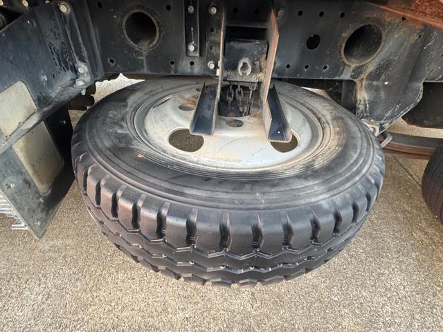 キャンター ダンプ　ＴＰＧ－ＦＢＡ６０　極東製強化ダンプ　４ナンバー　積載３トン　５ＭＴ　電動格納ミラー　メッキコーナー　メッキバンパー　メッキミラーカバー　メッキホイールキャップ　ＥＴＣ　黒内装　準中型免許（Ｃ－３２）（22枚目）