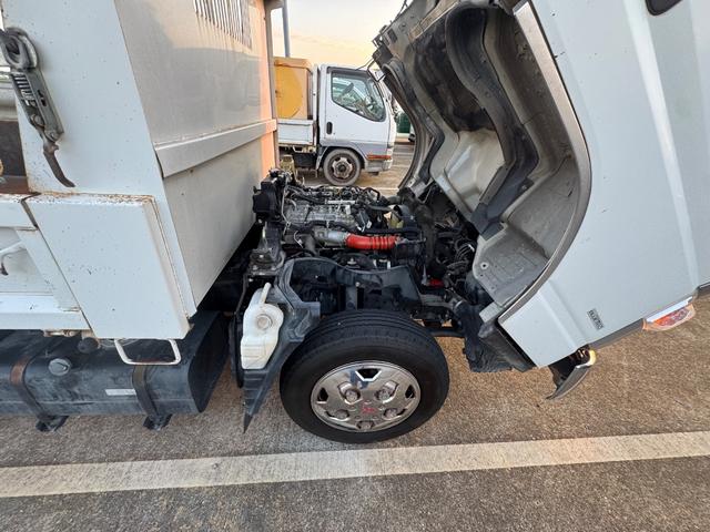 キャンター ダンプ　ＴＰＧ－ＦＢＡ６０　極東製強化ダンプ　４ナンバー　積載３トン　５ＭＴ　電動格納ミラー　メッキコーナー　メッキバンパー　メッキミラーカバー　メッキホイールキャップ　ＥＴＣ　黒内装　準中型免許（Ｃ－３２）（25枚目）