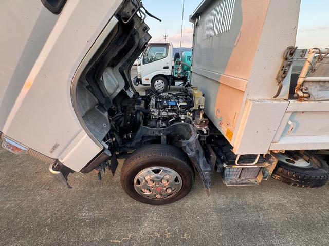 キャンター ダンプ　ＴＰＧ－ＦＢＡ６０　極東製強化ダンプ　４ナンバー　積載３トン　５ＭＴ　電動格納ミラー　メッキコーナー　メッキバンパー　メッキミラーカバー　メッキホイールキャップ　ＥＴＣ　黒内装　準中型免許（Ｃ－３２）（26枚目）