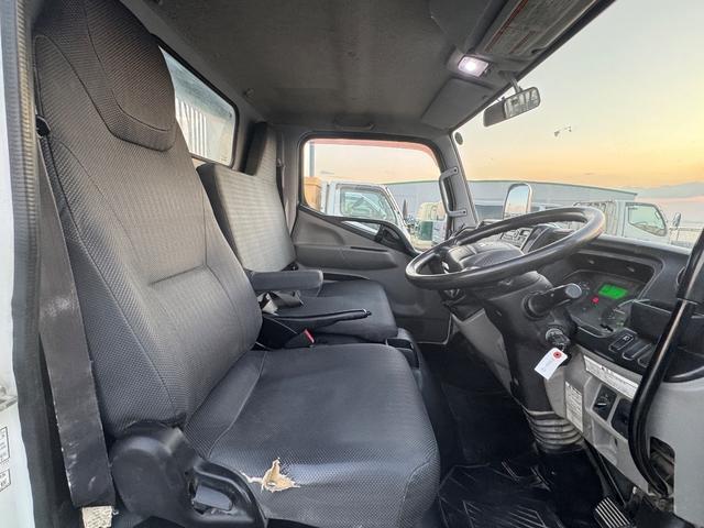 キャンター ダンプ　ＴＰＧ－ＦＢＡ６０　極東製強化ダンプ　４ナンバー　積載３トン　５ＭＴ　電動格納ミラー　メッキコーナー　メッキバンパー　メッキミラーカバー　メッキホイールキャップ　ＥＴＣ　黒内装　準中型免許（Ｃ－３２）（44枚目）