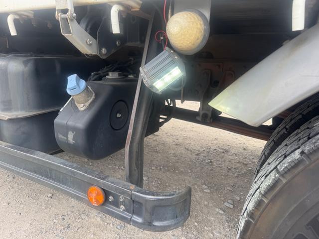 ファイター TKG-FK61F ファイター 平 古河ユニック3段 2.9t吊り 床鉄板張 ステンレス製工具箱 無線 ラジコン 6MT 積載2550kg (中型免許) (FF-6)(29枚目)