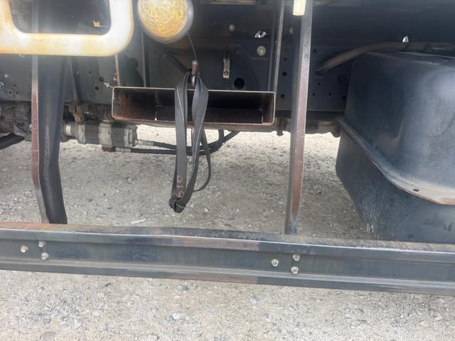 ファイター TKG-FK61F ファイター 平 古河ユニック3段 2.9t吊り 床鉄板張 ステンレス製工具箱 無線 ラジコン 6MT 積載2550kg (中型免許) (FF-6)(31枚目)