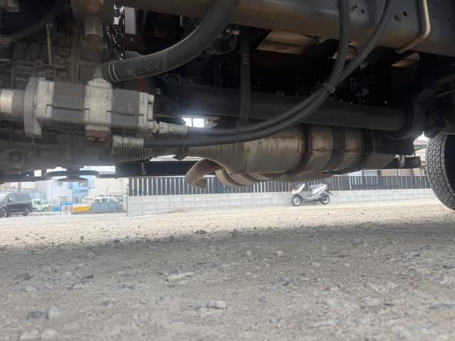 ファイター TKG-FK61F ファイター 平 古河ユニック3段 2.9t吊り 床鉄板張 ステンレス製工具箱 無線 ラジコン 6MT 積載2550kg (中型免許) (FF-6)(33枚目)