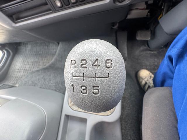 ファイター TKG-FK61F ファイター 平 古河ユニック3段 2.9t吊り 床鉄板張 ステンレス製工具箱 無線 ラジコン 6MT 積載2550kg (中型免許) (FF-6)(47枚目)