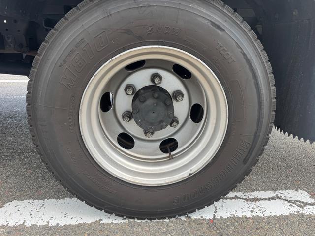 キャンター 2PG-FEB90 平 高床 増トン車 床鉄板張 シートデッキ 6AT 黒内装 ETC ドラレコ バックモニター 電動格納ミラー フォグランプ D環7対(14個)(C-30)(中型免許)(24枚目)