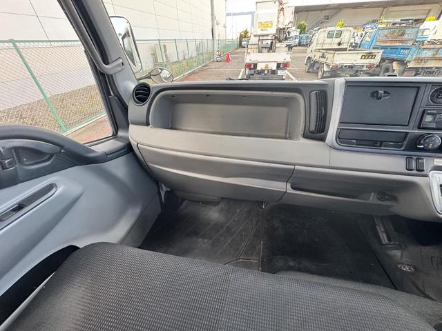 キャンター 2PG-FEB90 平 高床 増トン車 床鉄板張 シートデッキ 6AT 黒内装 ETC ドラレコ バックモニター 電動格納ミラー フォグランプ D環7対(14個)(C-30)(中型免許)(35枚目)