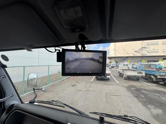 キャンター 2PG-FEB90 平 高床 増トン車 床鉄板張 シートデッキ 6AT 黒内装 ETC ドラレコ バックモニター 電動格納ミラー フォグランプ D環7対(14個)(C-30)(中型免許)(40枚目)