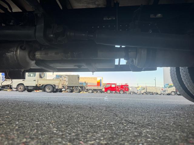 キャンター 2PG-FEB90 平 高床 増トン車 床鉄板張 シートデッキ 6AT 黒内装 ETC ドラレコ バックモニター 電動格納ミラー フォグランプ D環7対(14個)(C-30)(中型免許)(42枚目)