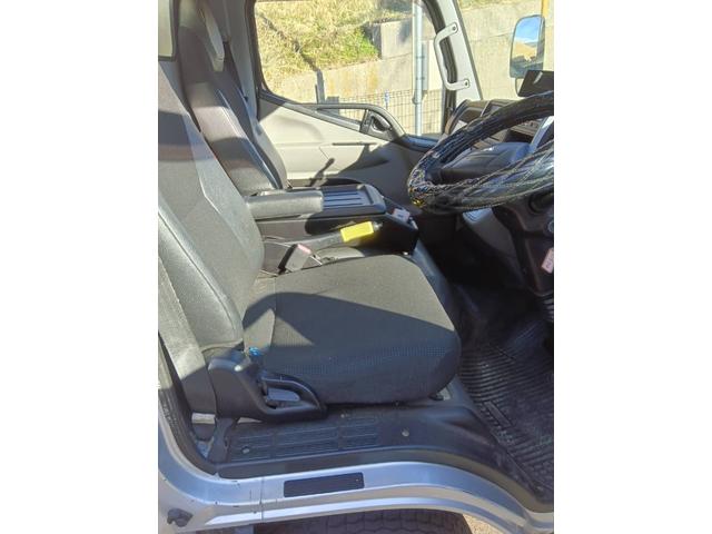 キャンター 全低床　ＴＰＧ－ＦＢＡ２０　１ナンバー　全低床　アルミバン　最大積載量２０００ｋｇ　６速ＡＴ　２ｔトラック　準中型免許（22枚目）